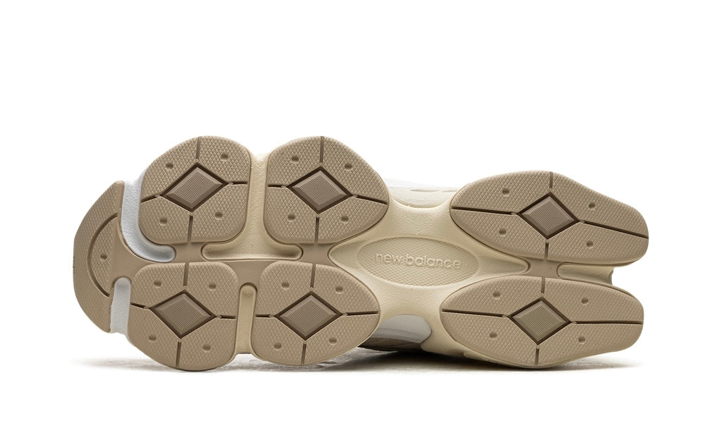 NEW BALANCE
9060
"MUSHROOM BROWN"