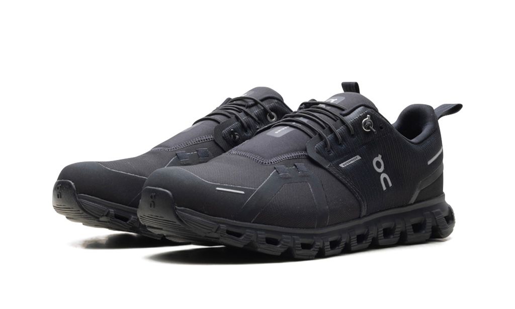 ON RUNNING
CLOUD 6 WP
"BLACK BLACK"