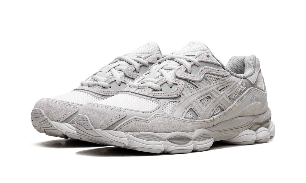 ASICS
GEL-NYC
"CREAM CLOUD GREY"