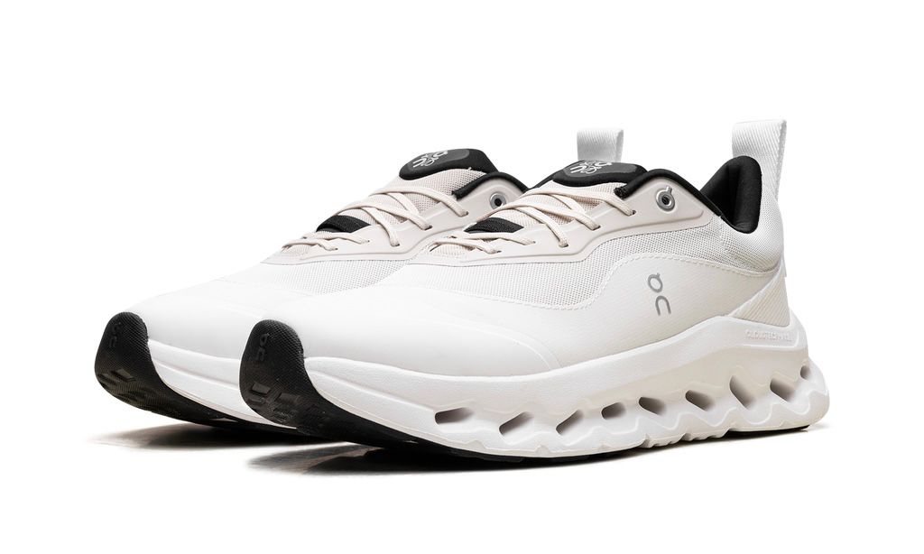 ON RUNNING
CLOUDTILT 2
"LOEWE - SAND WHITE"