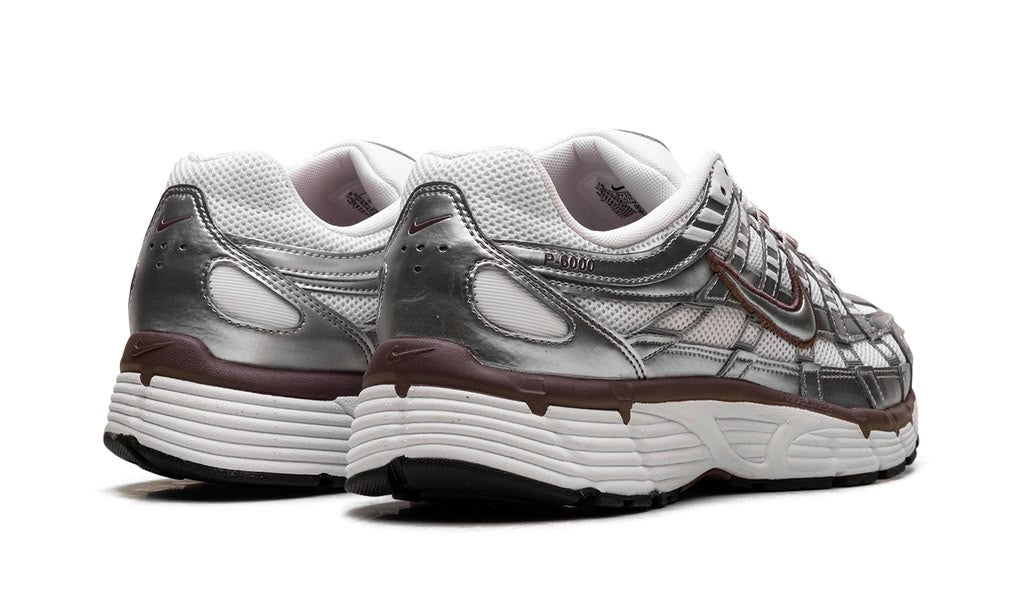 NIKE
P-6000
"WHITE METALLIC SILVER TATTOO"