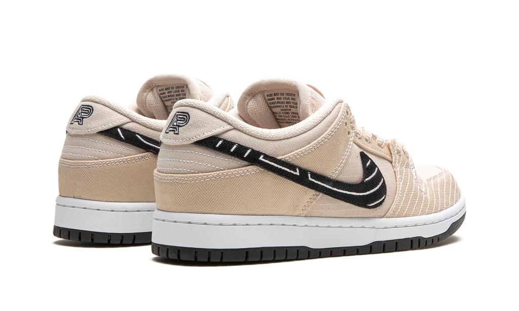 NIKE
SB DUNK LOW
"ALBINO & PRETO - JIU JITSU"