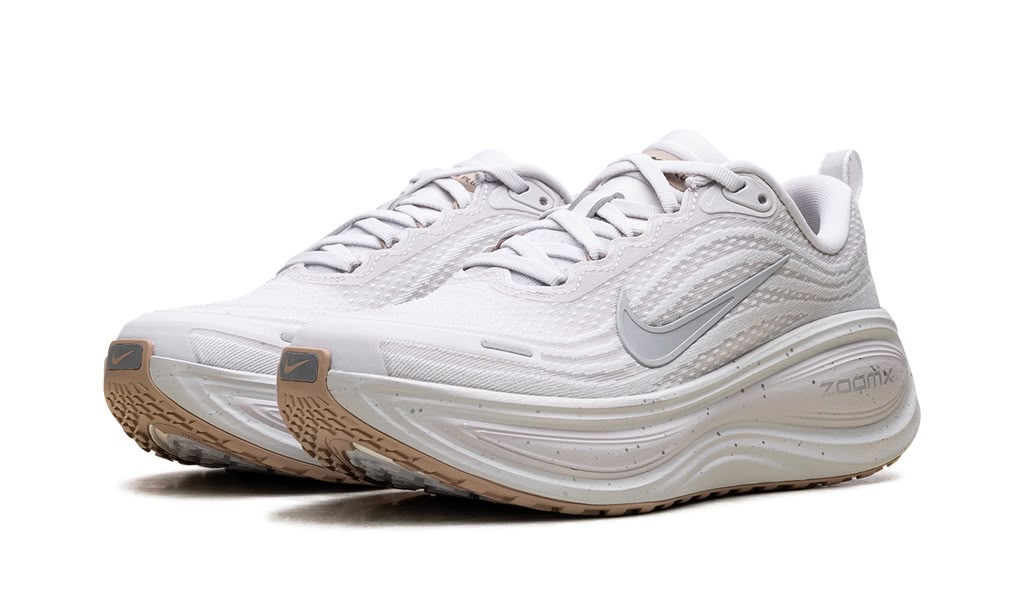 NIKE
VOMERO PLUS
"SPECKLE VAST GREY WOLF GREY"