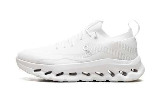 ON RUNNING
CLOUDTILT
"LOEWE ALL WHITE"