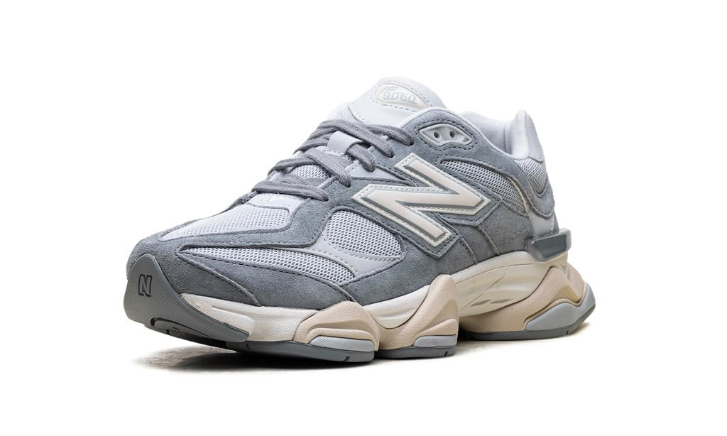 NEW BALANCE
9060
"SLATE GREY LIGHT GREY"