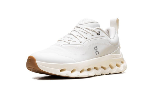 ON RUNNING
CLOUDTILT 2
"LOEWE ALL WHITE"