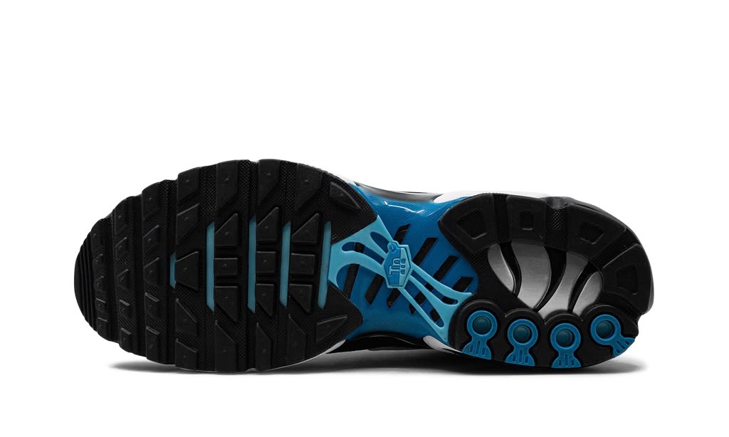 NIKE
AIR MAX PLUS
"AQUARIUS BLUE"