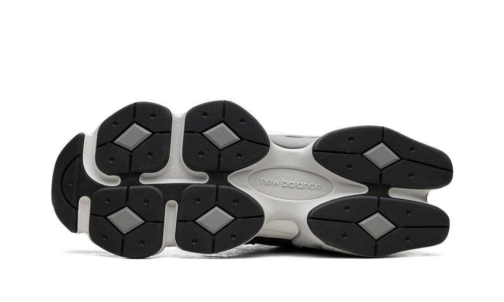 NEW BALANCE
9060
"DARK GREY"
