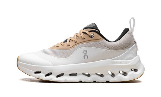 ON RUNNING
CLOUDTILT 2
"LOEWE TAN WHITE GUM"