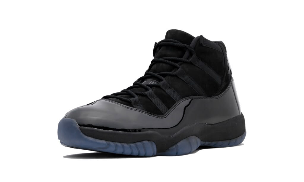 AIR JORDAN 11 RETRO
"CAP & GOWN"