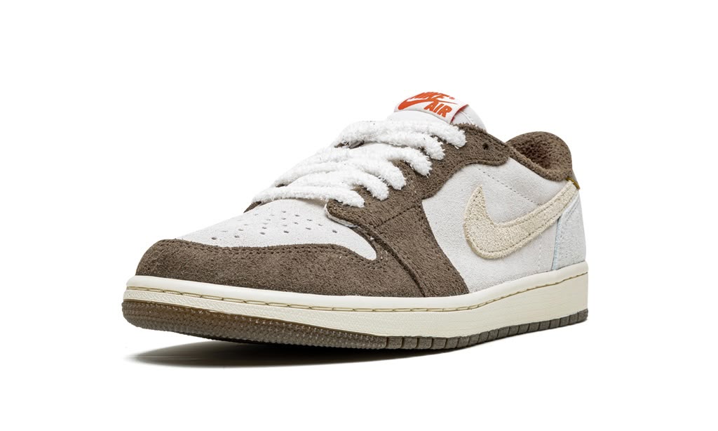 AIR JORDAN 1 LOW
"YEAR OF THE RABBIT"
