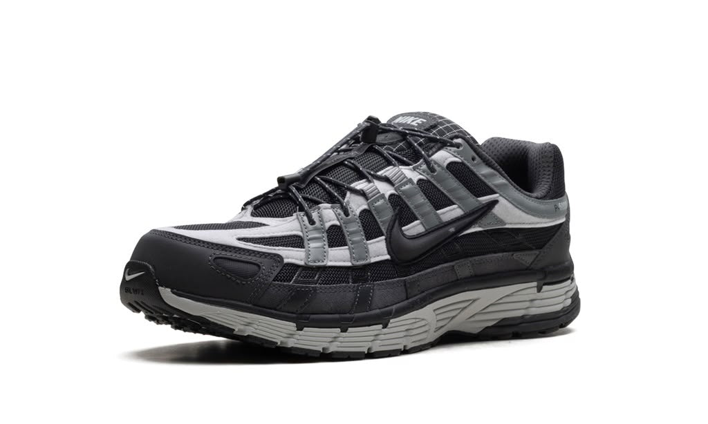NIKE
P-6000
"ANTHRACITE SMOKE GREY"