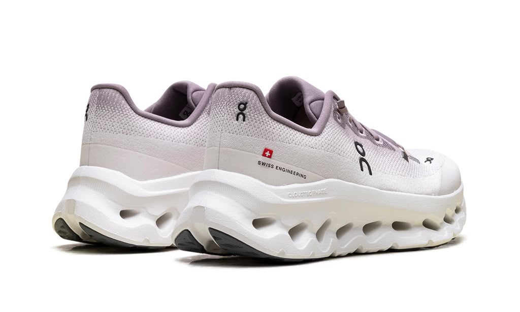 ON RUNNING
CLOUDTILT WMNS
"HERON DEW"