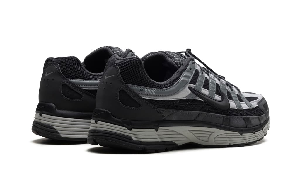 NIKE
P-6000
"ANTHRACITE SMOKE GREY"
