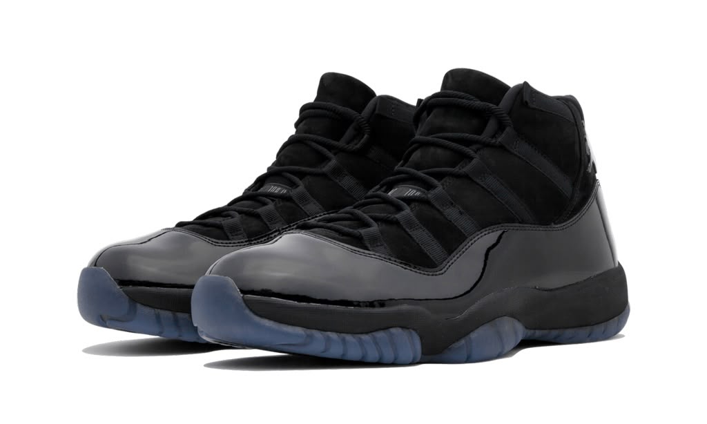 AIR JORDAN 11 RETRO
"CAP & GOWN"