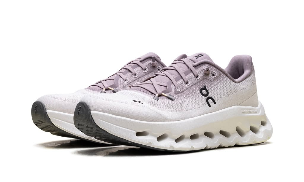 ON RUNNING
CLOUDTILT WMNS
"HERON DEW"