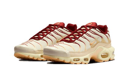 NIKE AIR MAX PLUS
"Sail & Team Red"