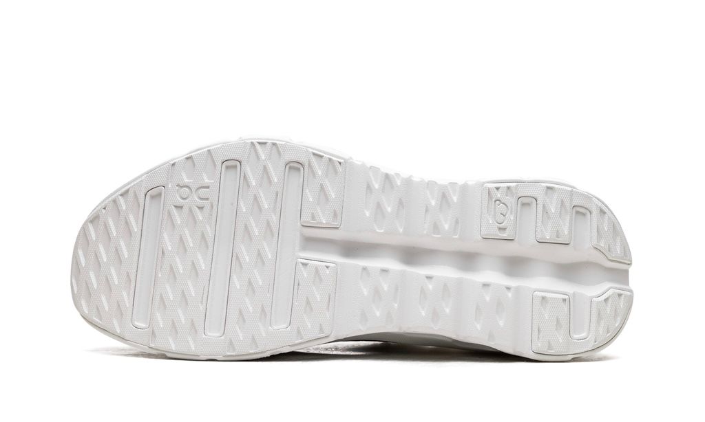 ON RUNNING
CLOUDTILT
"LOEWE ALL WHITE"