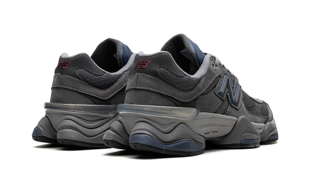 NEW BALANCE
9060
"CASTLEROCK"