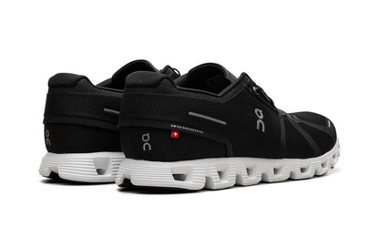 ON RUNNING
CLOUD 5
"BLACK/WHITE"
