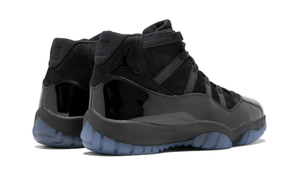 AIR JORDAN 11 RETRO
"CAP & GOWN"