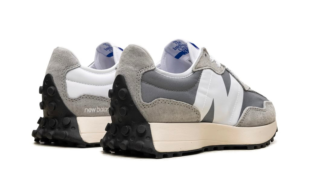 NEW BALANCE
327
"LIGHT OLIVE"