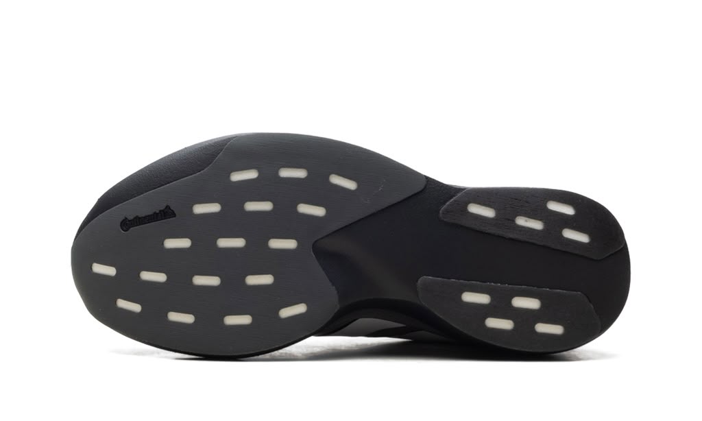ADIDAS
ADIZERO EVO SL EXO
"CORE BLACK / CLOUD WHITE / IRON METALLIC"